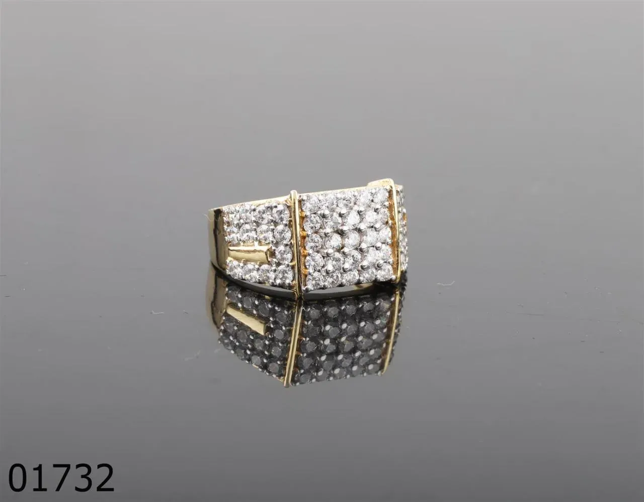 The Veer Pavé Geometric Gold Ring by Chawla Jewellers